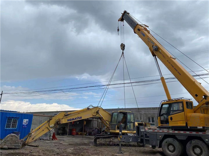 奈曼旗25吨吊车的工作半径是多少？