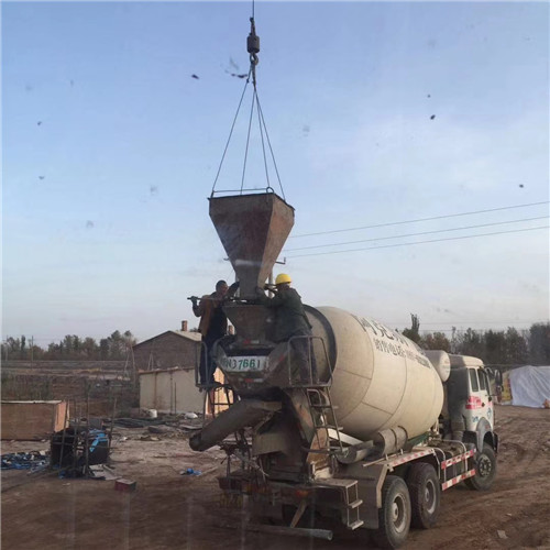 奈曼旗“精准瞄准”—— 吊车的 “定位导航” 技术