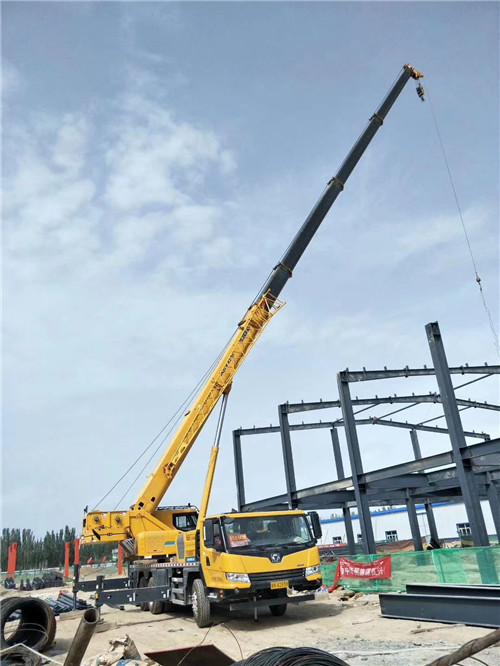 奈曼旗超高层建筑钢结构吊装案例